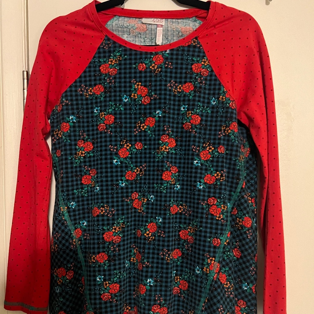 EUC Matilda Jane Jingle Bell Rock tee size 16